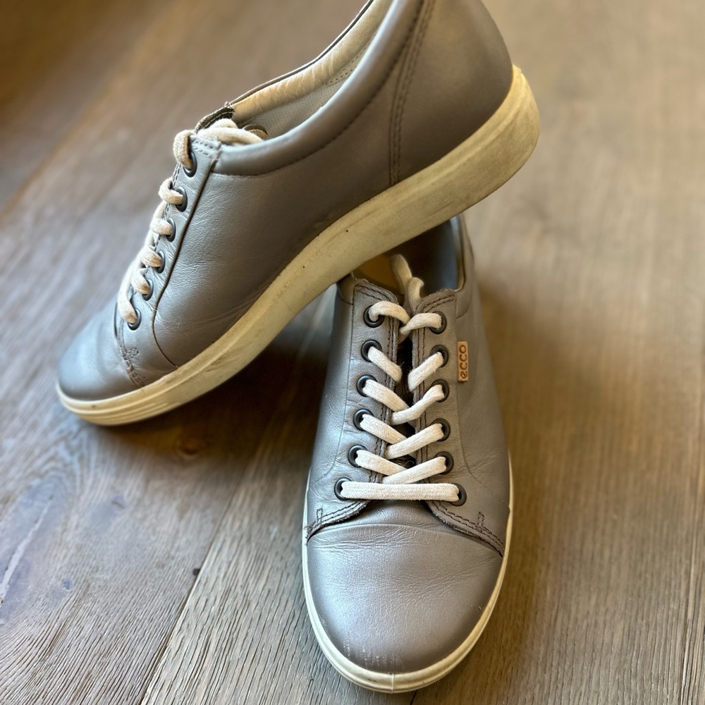 Ecco low sneakers